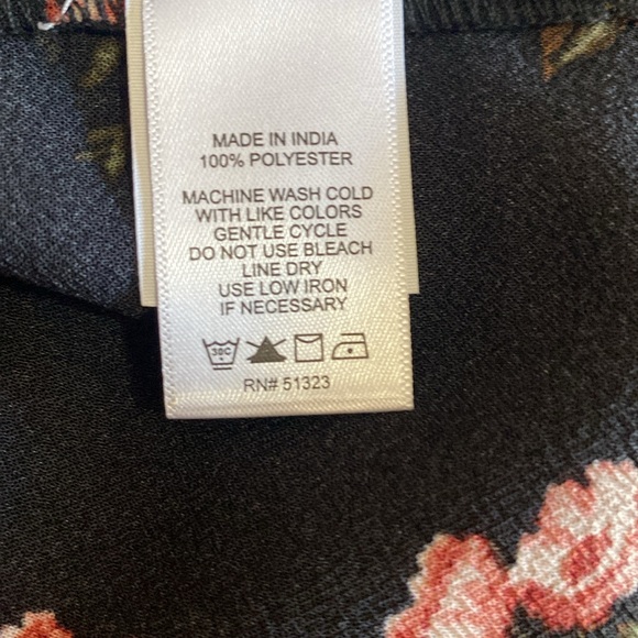 1.STATE Floral Print Pintuck Blouse in Black Blooms at Nordstrom Small NWT - Picture 7 of 7